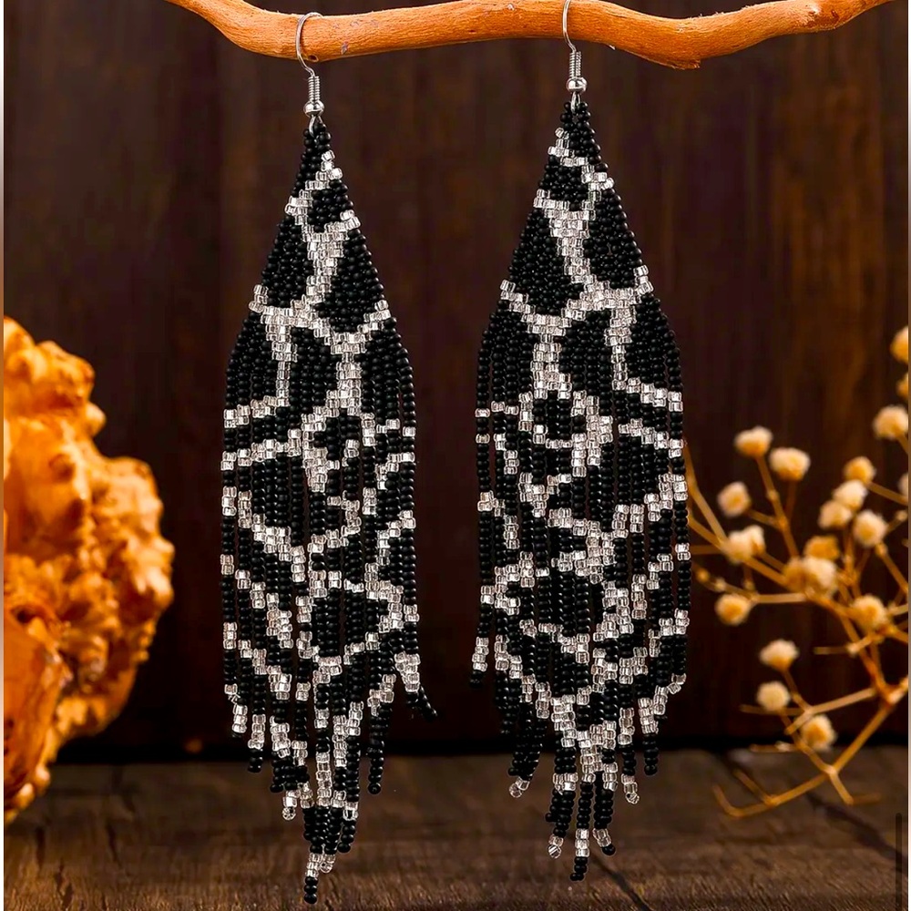 NEW Black & Silver Leopard Print Bead Earrings